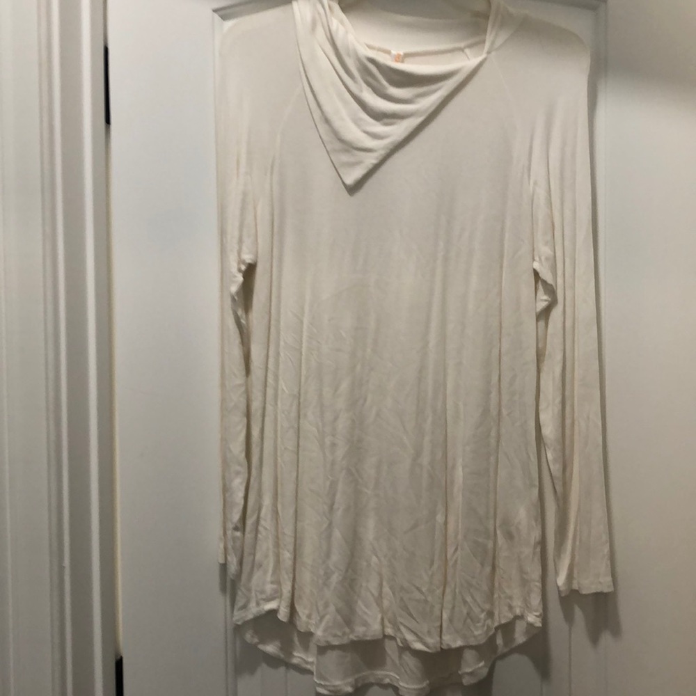 White long sleeve blouse